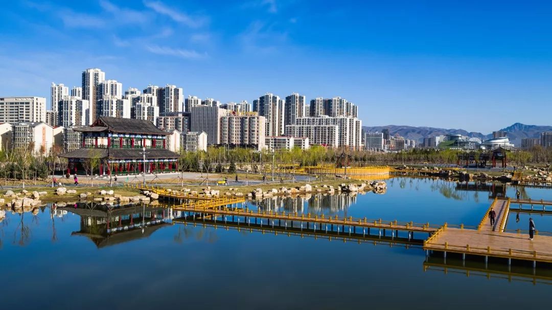 呼和浩特的历史演变与现代发展探究